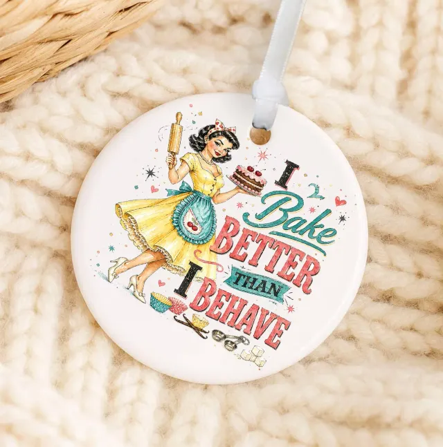 Avery Lane Gifts Funny I Bake Better than I Behave julepynt