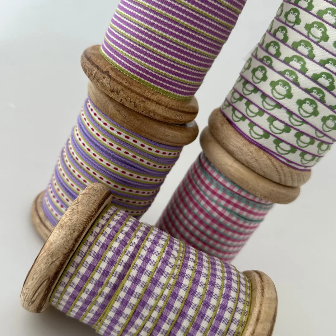 AspEgren Stripe bånd på rulle Lilac 1 cm 25 m bomuld