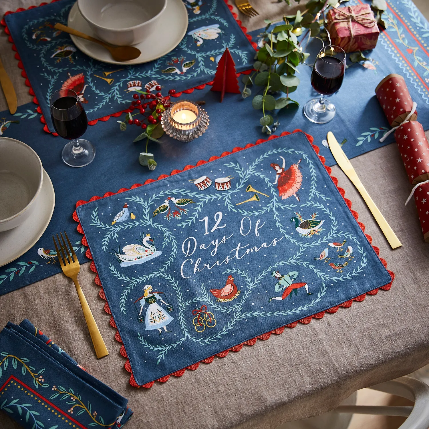 Ulster Weavers 12 Days of Christmas bordløber blå bomuld