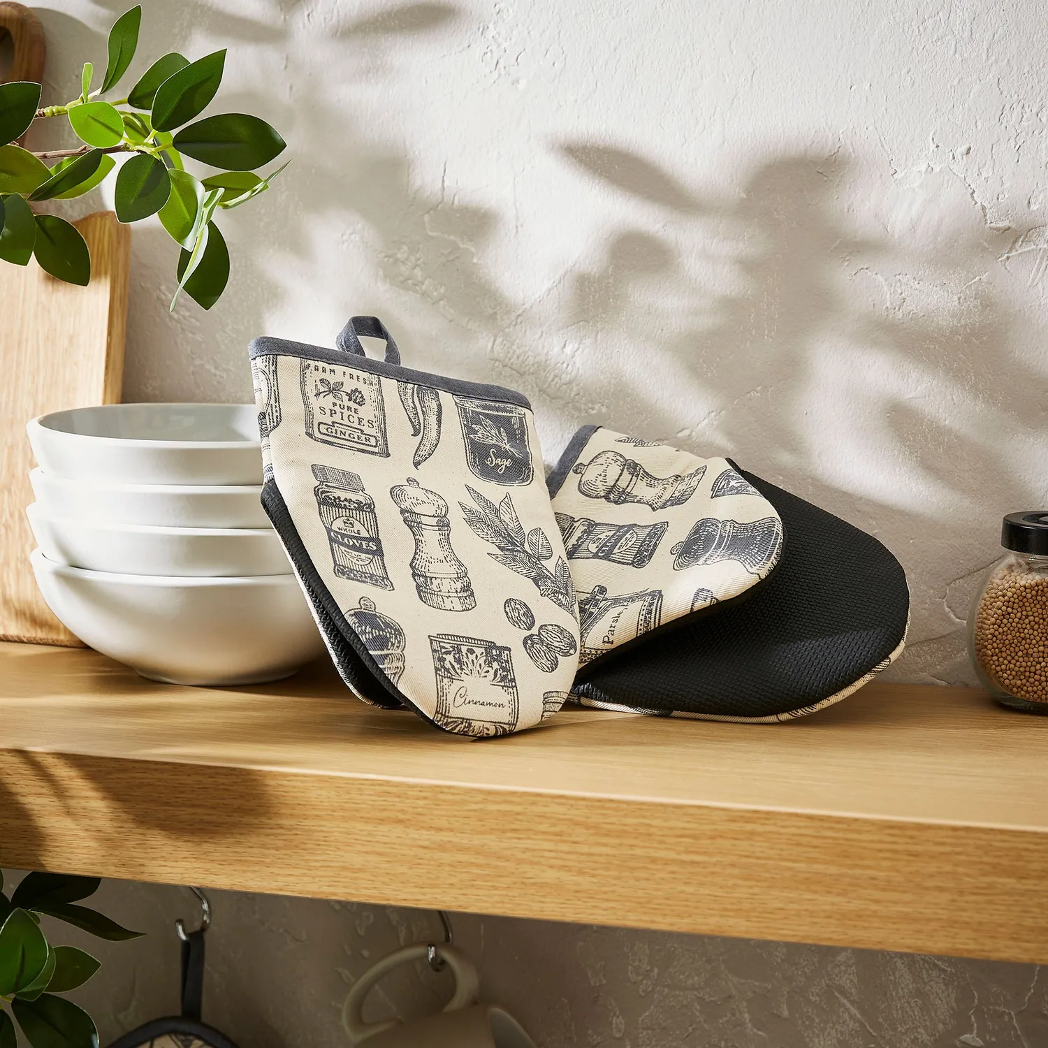 Ulster Weavers Herbs & Spices Microwave Mitts grydelapper grå 2-pak bomuld