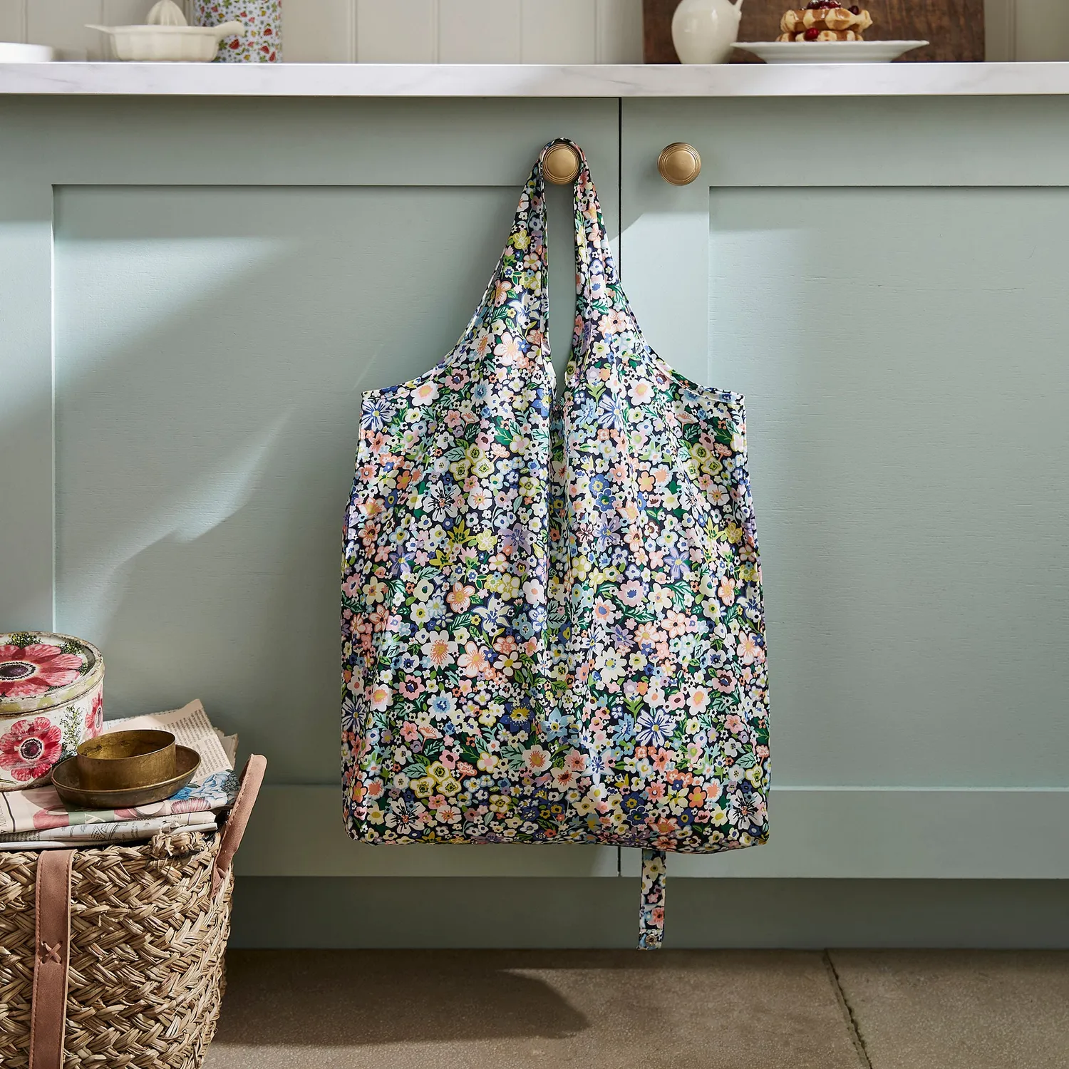 Ulster Weavers Confetti Floral mulepose medium multifarvet