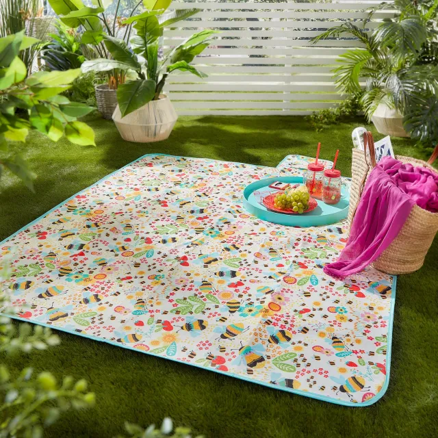 Ulster Weavers Buzzy Bee picnictæppe okker 135x150 cm vandtæt