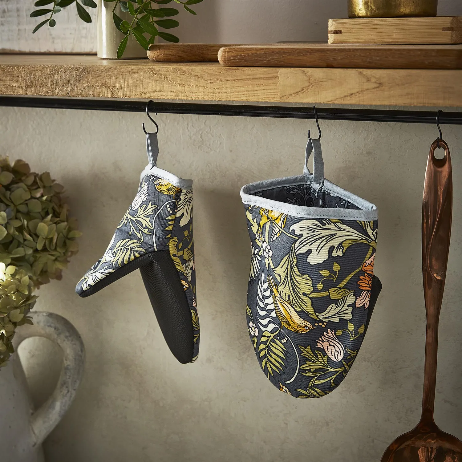 Ulster Weavers Finch & Flower ovnhandsker 2-pak navy bomuld
