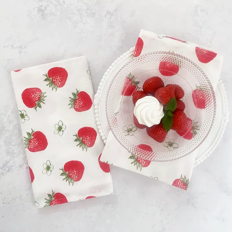 Thornback & Peel Strawberry Single serviet jordbær 45x45 cm