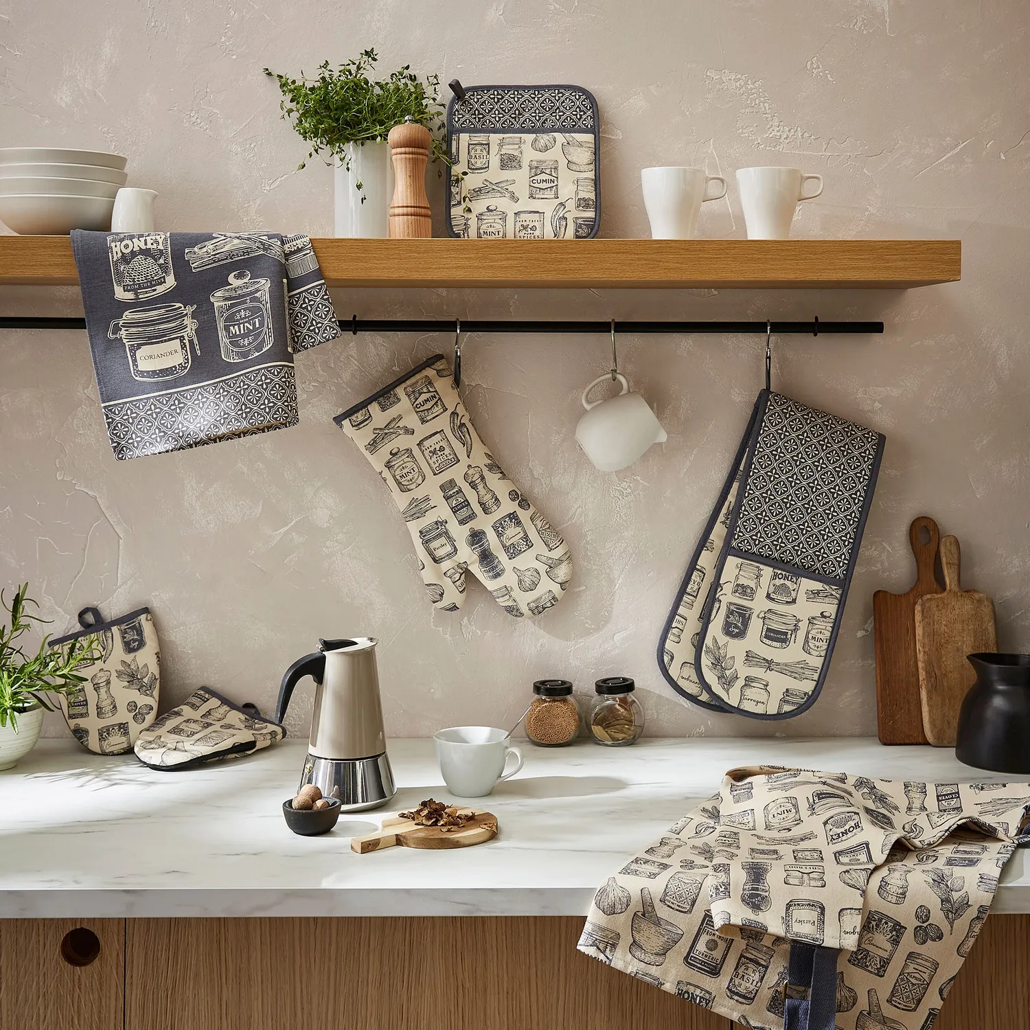 Ulster Weavers Herbs & Spices Microwave Mitts grydelapper grå 2-pak bomuld