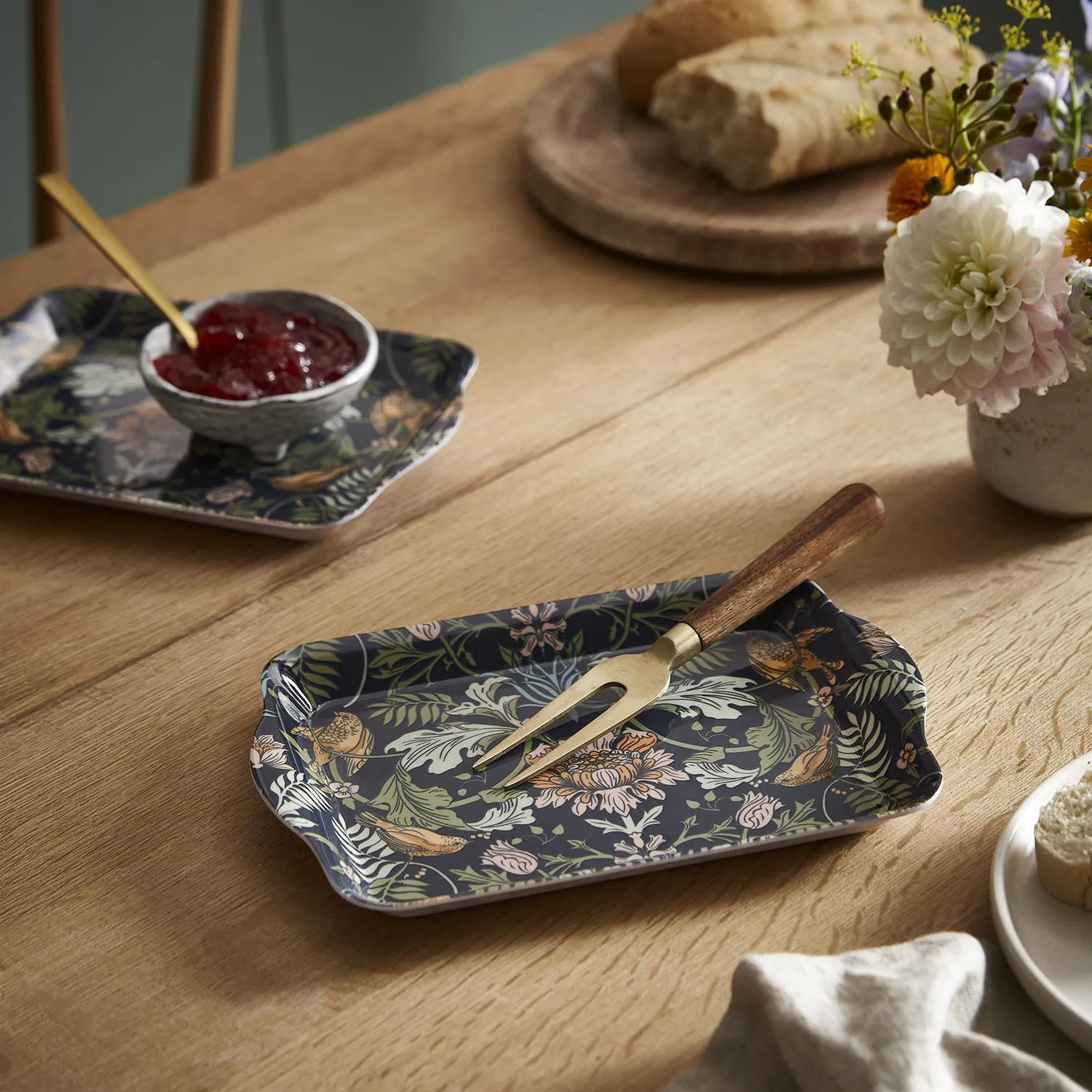 Ulster Weavers Finch & Flower bakke 21x14 cm navy melamin