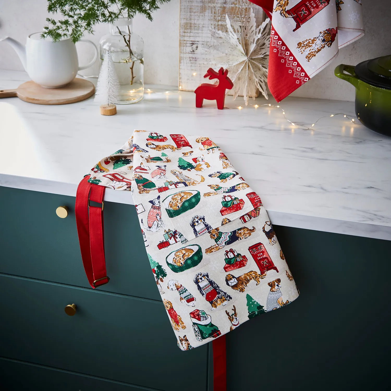 Ulster Weavers Merry Mutts forklæde rød bomuld jul