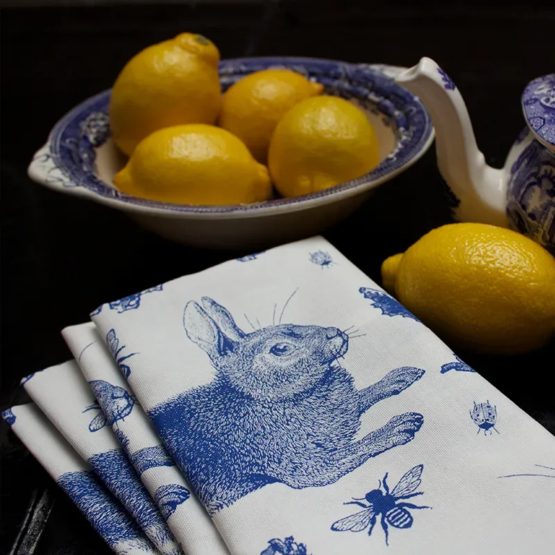 Thornback & Peel Rabbit & Cabbage stofserviet blå 45cm