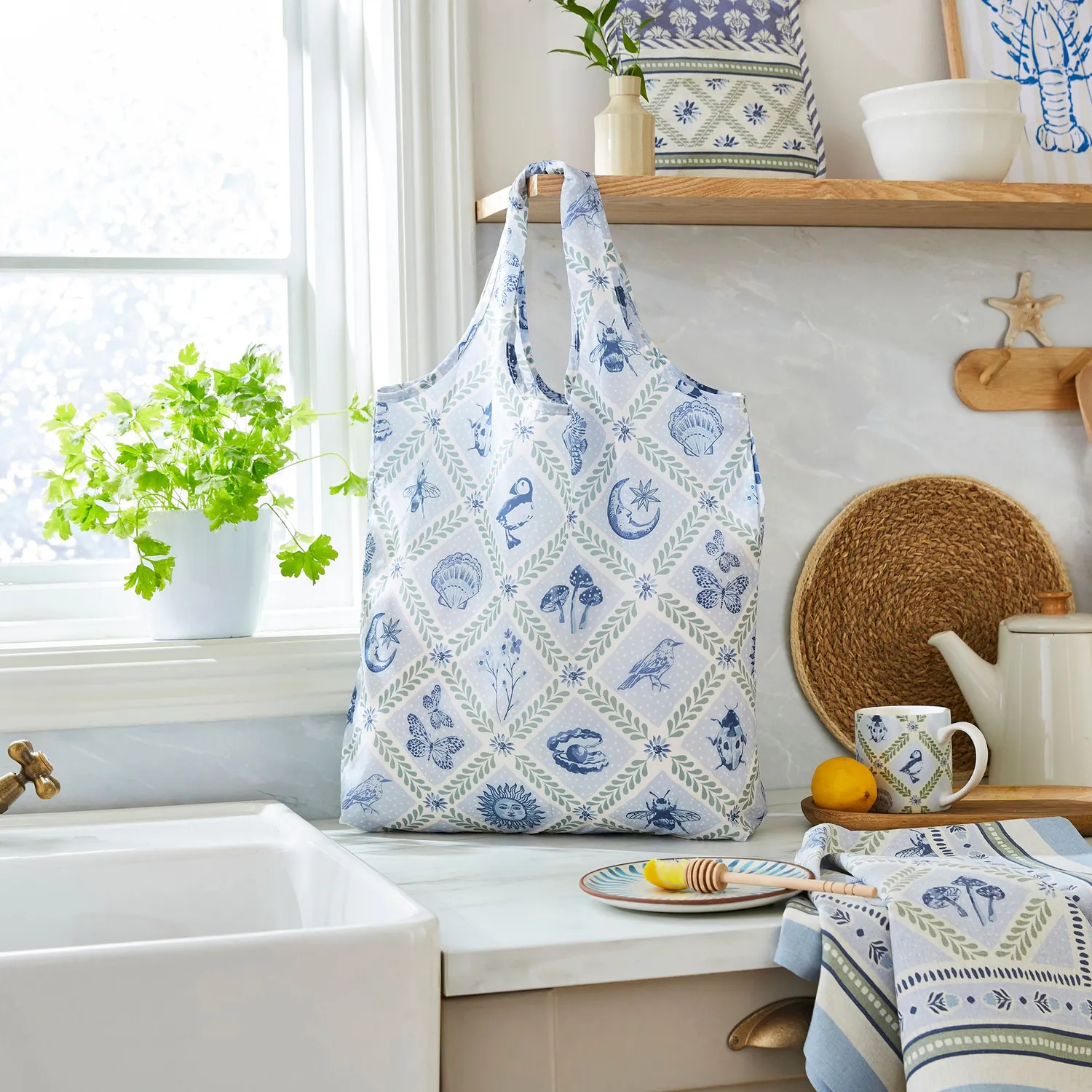 Ulster Weavers Coastal Treasures shopper medium blå foldbar