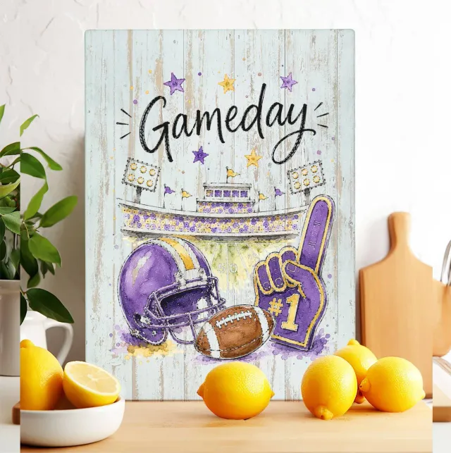 Avery Lane Gameday Football Purple Gold skærebræt 20x28 cm