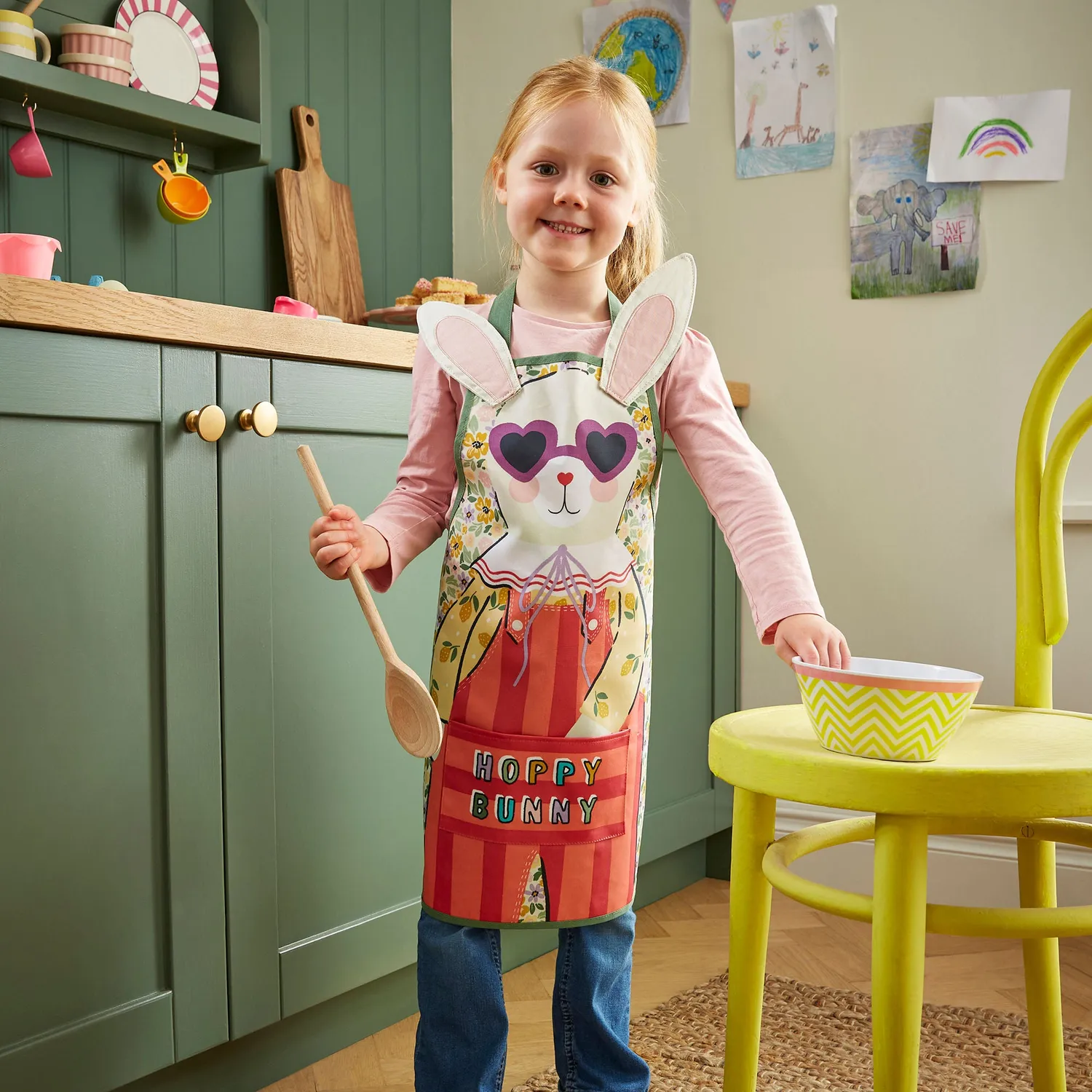 Ulster Weavers Rosie Rabbit børneforklæde multifarvet