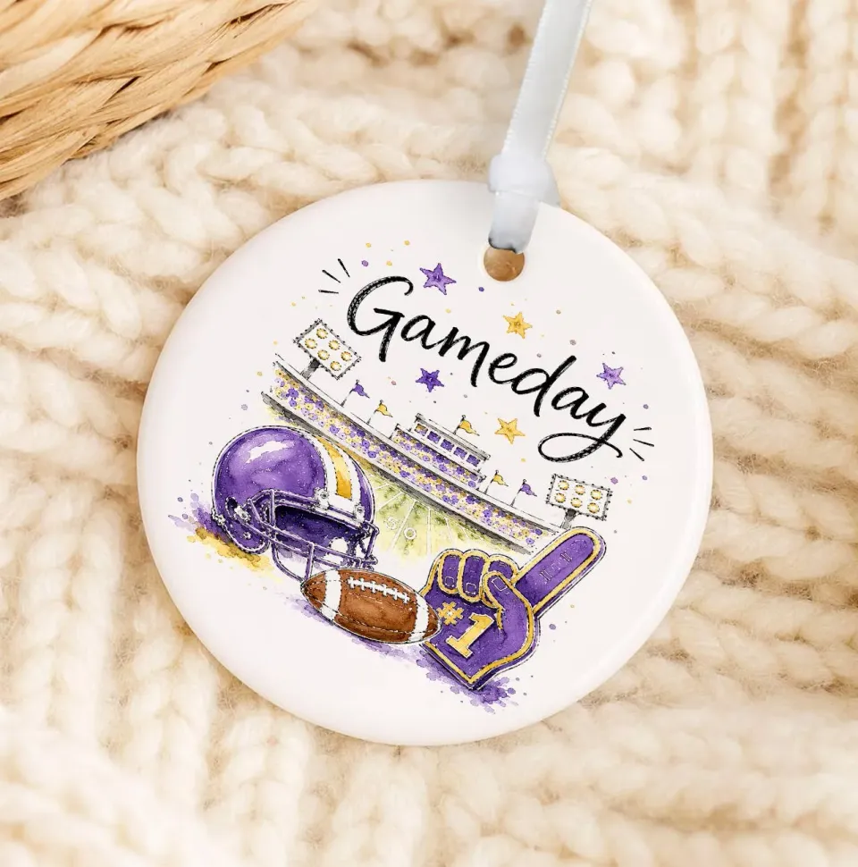 Avery Lane Gifts Gameday Football Purple Gold julepynt porcelæn
