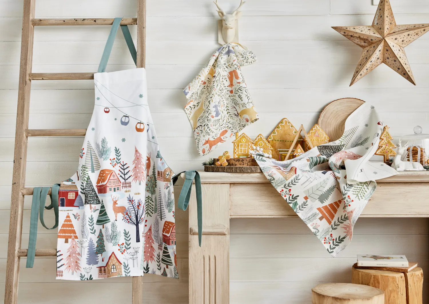 Coucke Christmas Forest viskestykke hvid 50x75 julemotiv