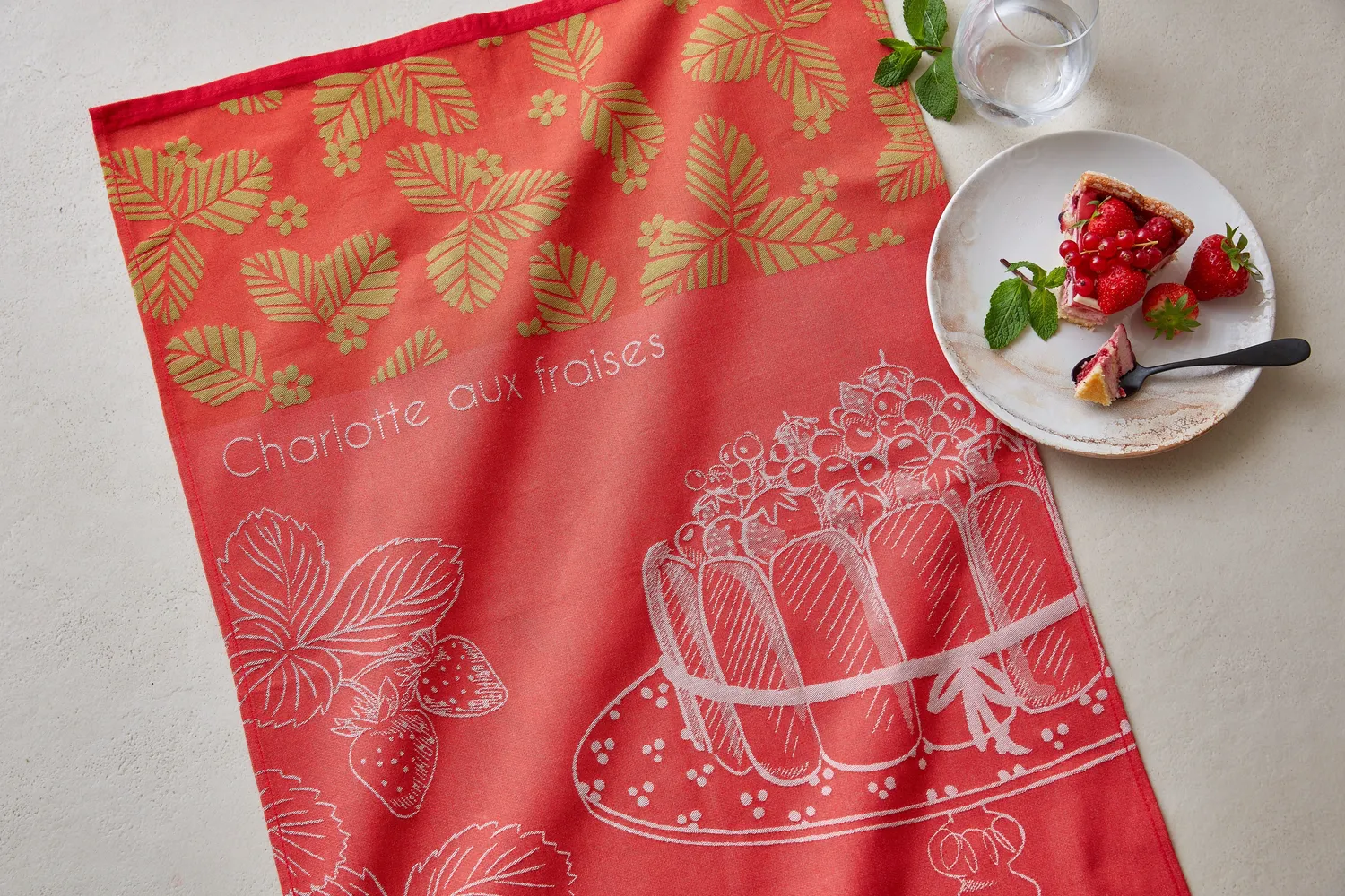 Coucke Strawberry Charlotte viskestykke rød 50x75 bomuld