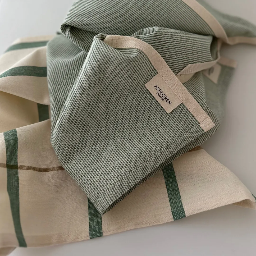 AspEgren Pinstripe viskestykke Spinach 50x70 økologisk