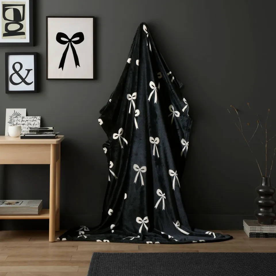 Ulster Weavers Bows plaid monochrome 120x150 blød fleece