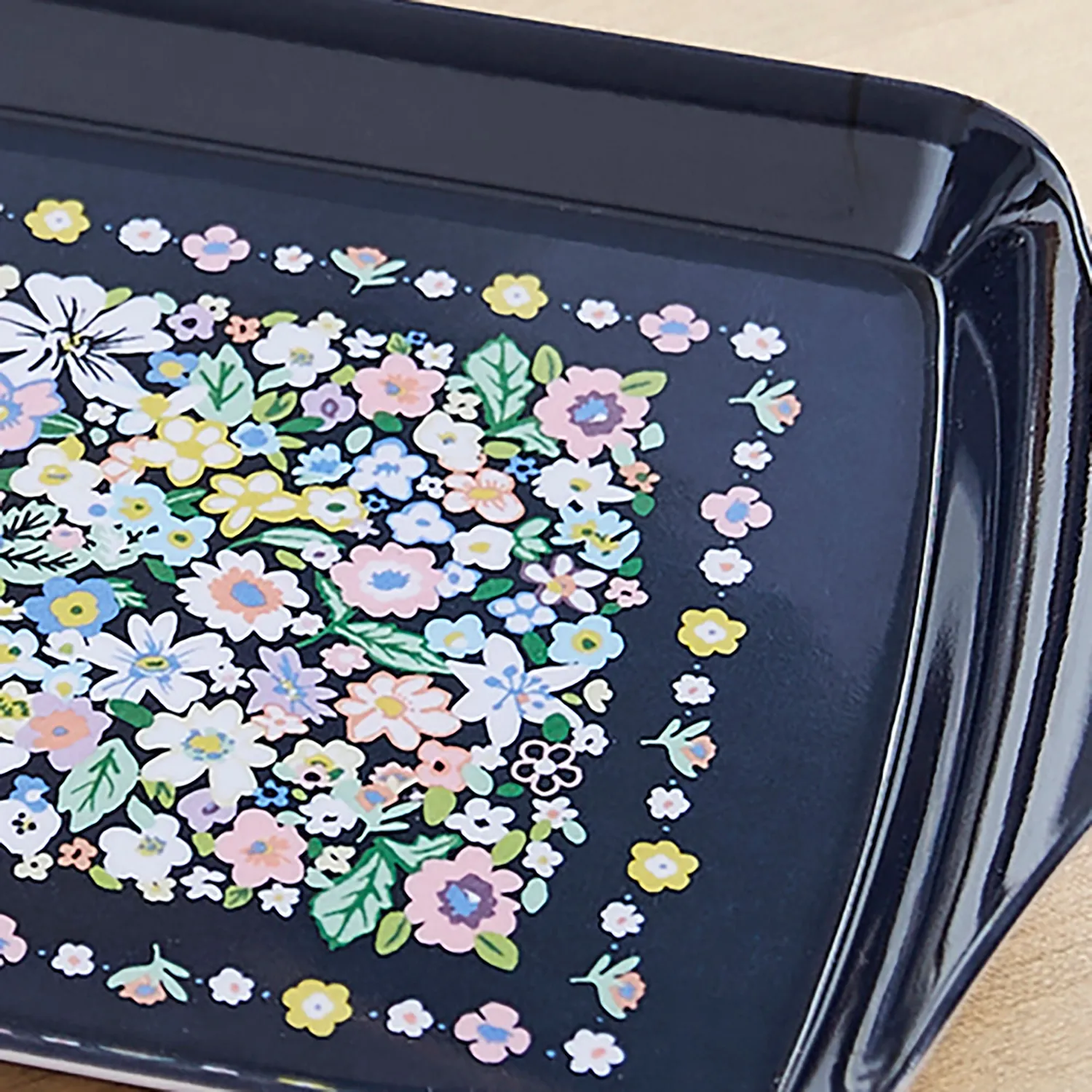 Ulster Weavers Confetti Floral serveringsbakke lille multifarvet