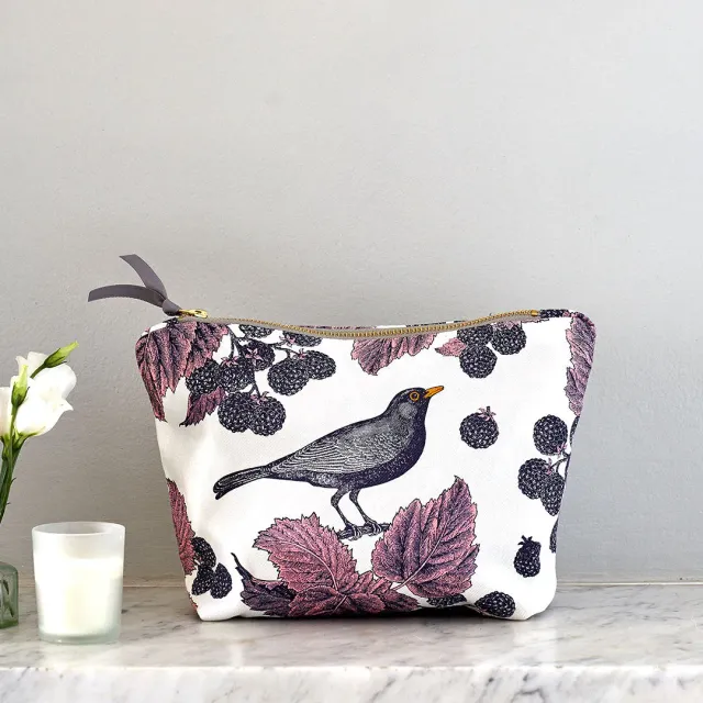 Thornback & Peel Blackbird & Bramble toilettaske stor lilla